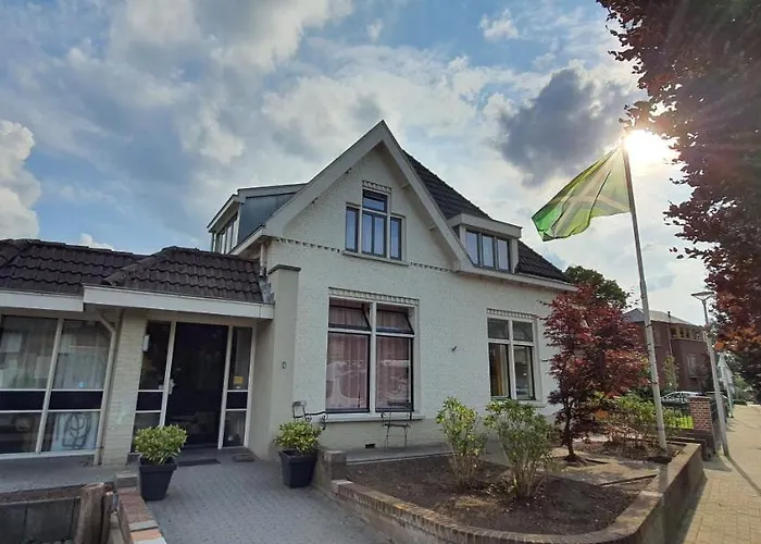 De Remise Bed & Breakfast 3*