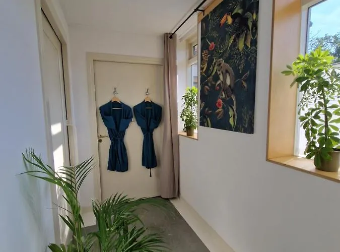 De Remise Bed & Breakfast 3*